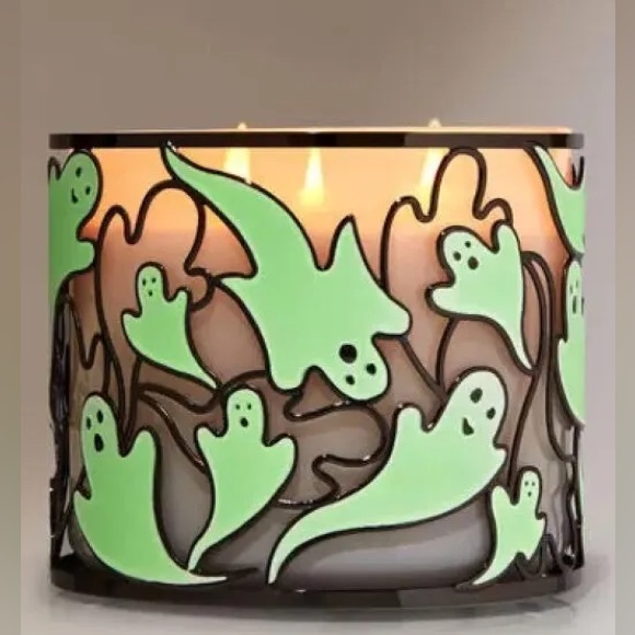 Bath & Body Works Other - EUC Bath & Body Works Glow in the Dark Ghosts Candle Holder Sold Out